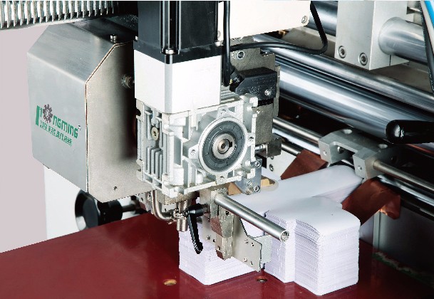 HM-ZD2418/2418PLUS Automatic rigid box making machine